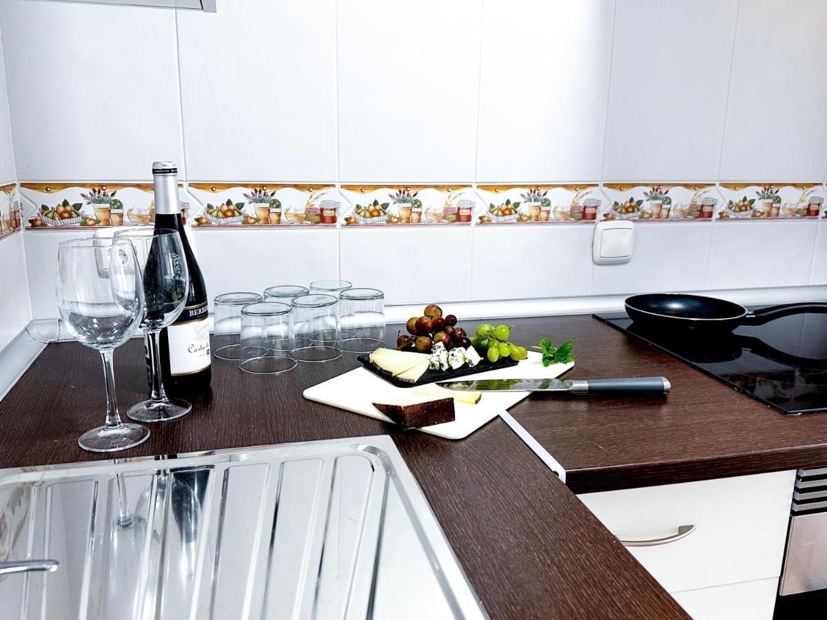 Playa Sun Apartment San Luis de Sabinillas Ngoại thất bức ảnh