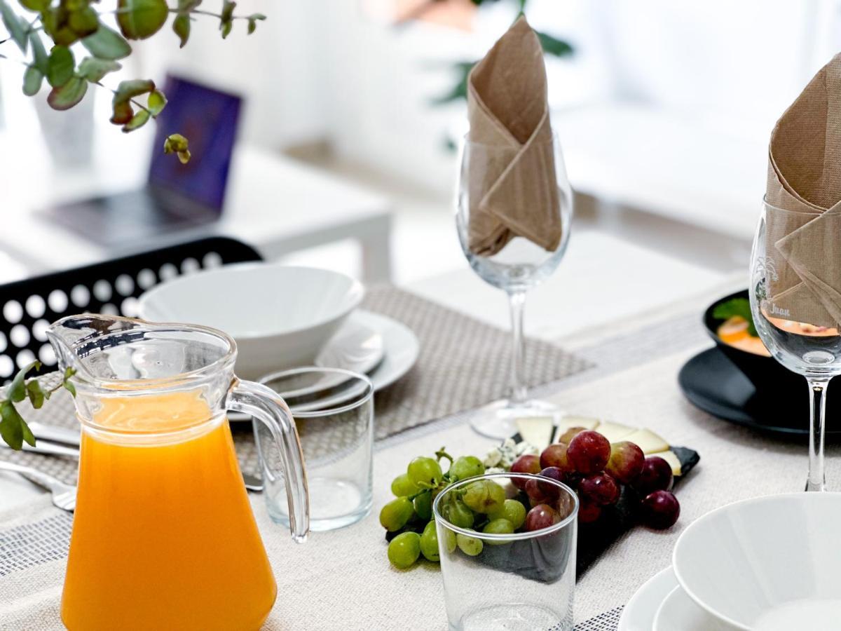 Playa Sun Apartment San Luis de Sabinillas Ngoại thất bức ảnh
