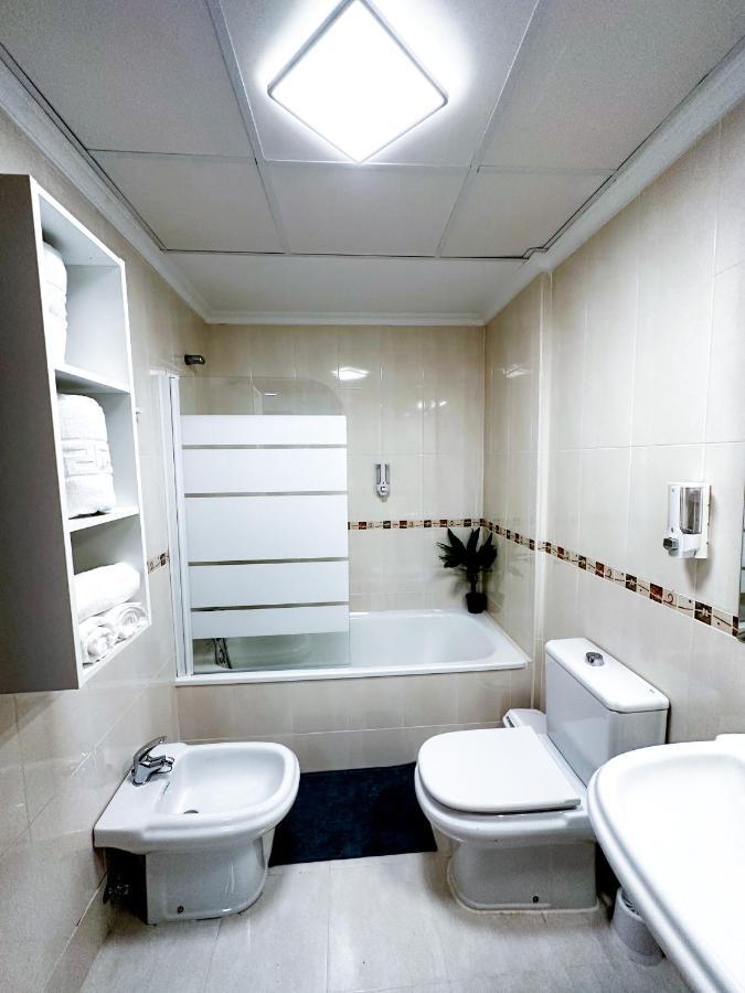Playa Sun Apartment San Luis de Sabinillas Ngoại thất bức ảnh